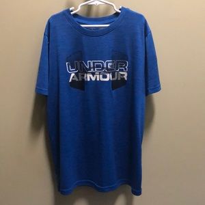 Kids boys Under Armour T-shirt Large